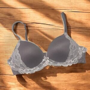 Body by Victoria's Secret No Wire 34B Light Mauve Purple